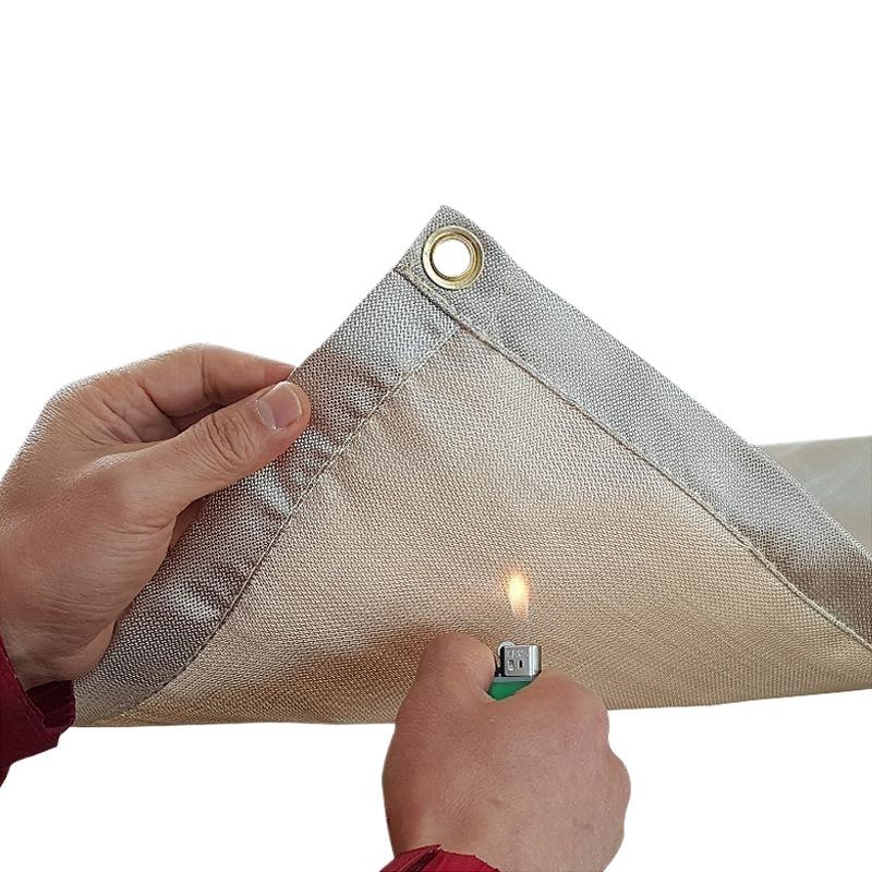 بساط شواء مقاوم للحريق، وسادة  - مراجعة Outdoor Camping Blanket وسعره