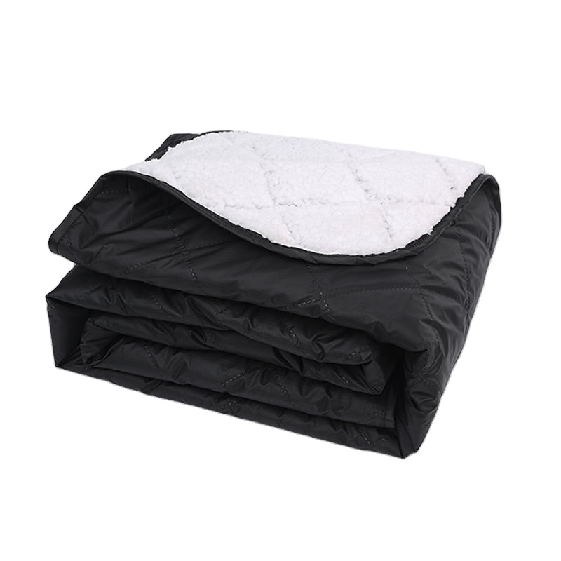 بطانية خارجية كبيرة مقاومة للم - مراجعة Outdoor Camping Blanket وسعره