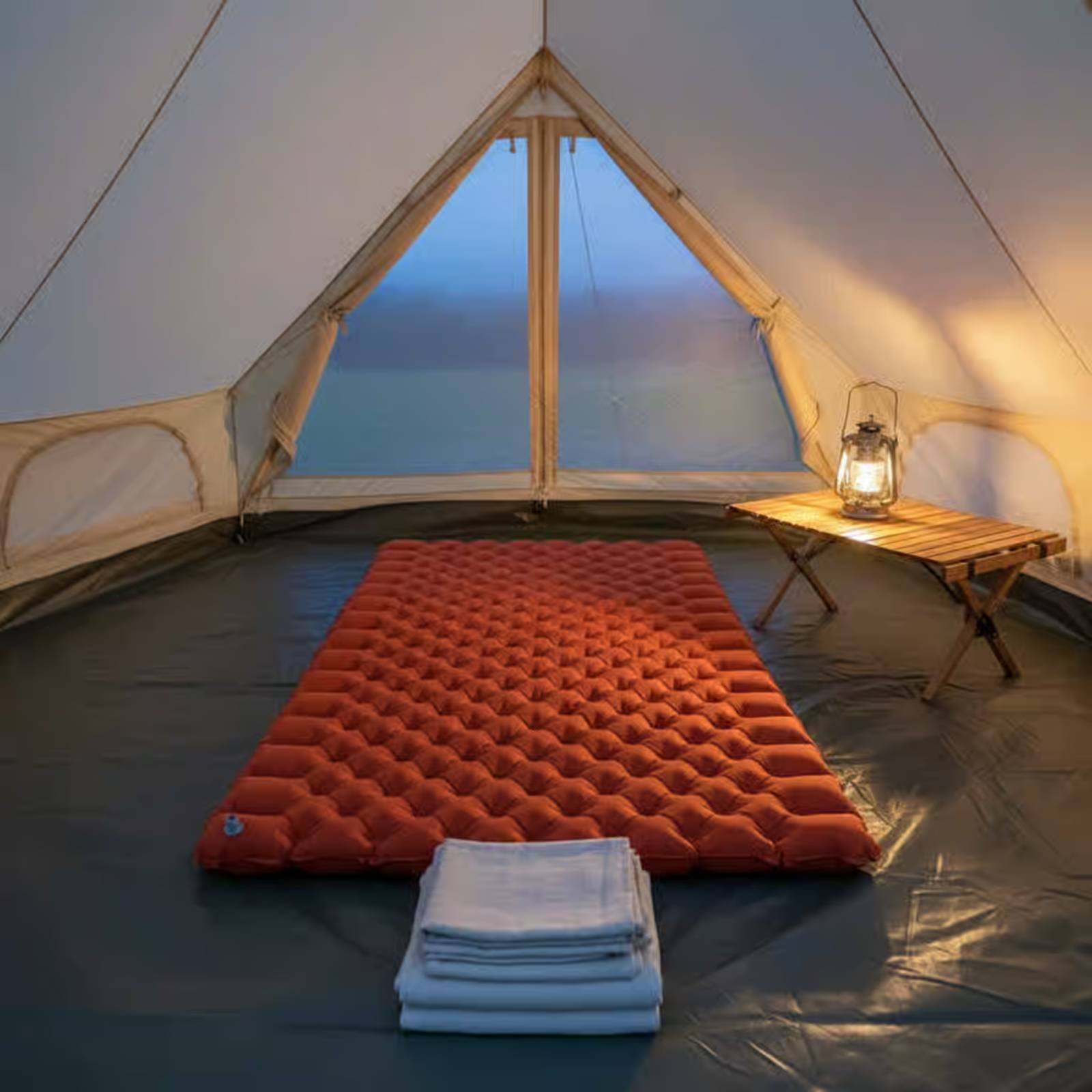 فراش تخييم قابل للنفخ من الناي - مراجعة Outdoor Camping Rugs وسعره